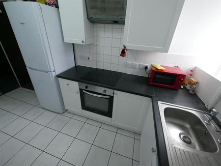 Gables, Bournemouth - Photo 4