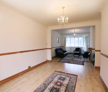 3 bedroom semi-detached house to rent - Photo 3