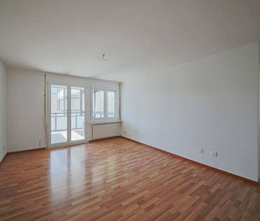 Schöne Wohnung mit grossem Balkon! - Foto 4