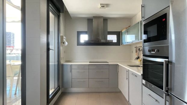 4-bedroom apartment for rent in Valdefuentes, bills included - Foto 1