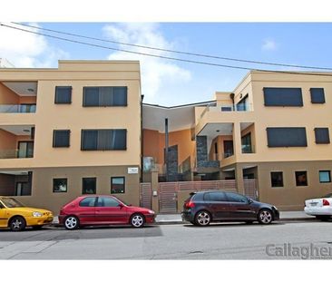 Contemporary 2 Bedroom Apartment with Parking - Photo 5