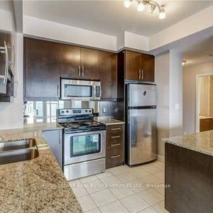 Hurontario / Burnhamthorpe Luxurious 2Bdrm Open Concept High Ceilings - Photo 2