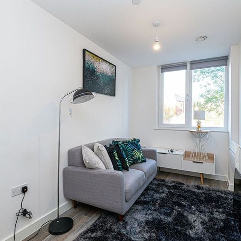 Manchester - Photo 1