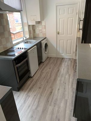 69 Oxford Street - No Deposit & spare roomLoughborough - Photo 1