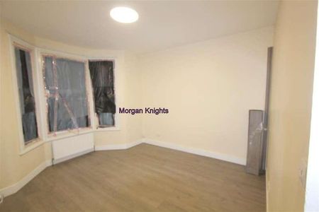 Sherrard Road, Forest Gate, E7 - Photo 2