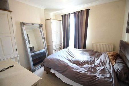 Surrey, Thornton Heath, CR7 - Photo 3