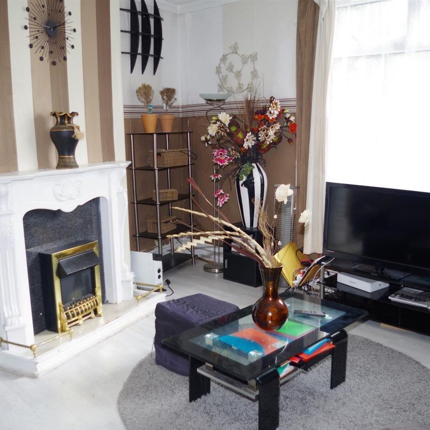 Gordon Avenue, Bolton - Photo 1