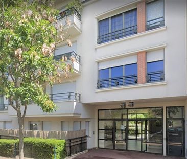 Location Appartement 2 pièces 47m² NANTERRE 92000 - Photo 6