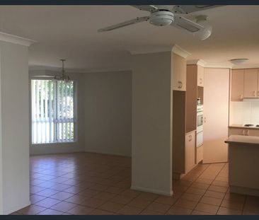 3 BEDROOM HOME IN BELLARA! - Photo 4