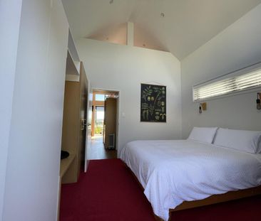 Fully Furnished 1 bedroom unit - Photo 5