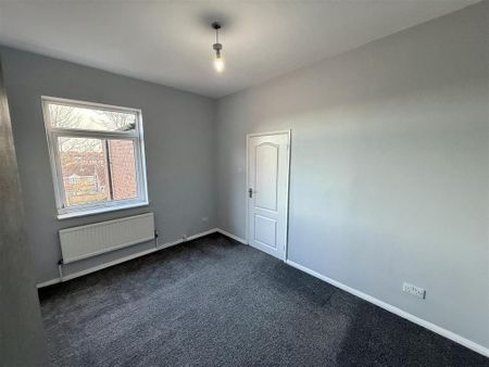 3 bedroom end of terrace house to rent - Photo 5
