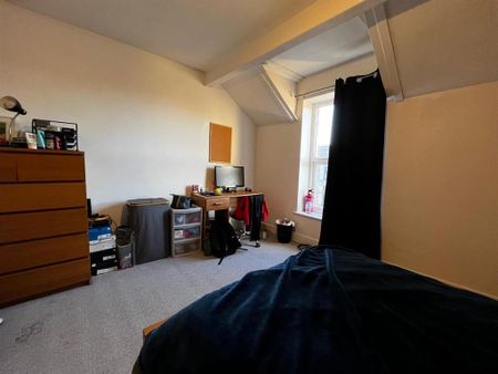 4 bedroom private hall to rent - Photo 5