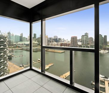 Live life on the harbour with this SEMI FURNISHED one bedroom apart... - Photo 6