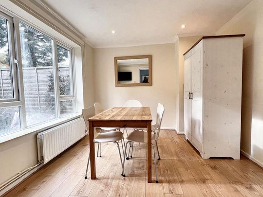 5 bedroom semi-detached house to rent - Photo 1