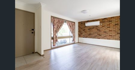 10 Wagtail Crescent, Ingleburn, NSW 2565 - Photo 3