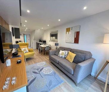 St Johns Road, Scarborough, YO12 - Photo 2