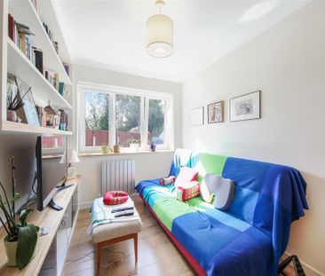 1 bedroom in a house share to rent - Photo 4