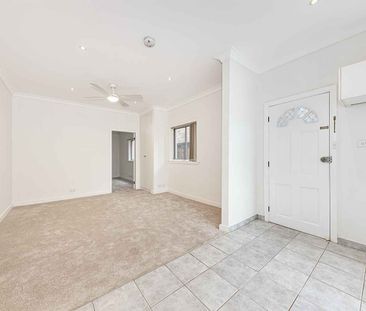 1/176 Penshurst St Willoughby - Photo 2