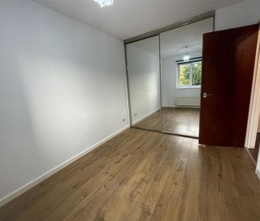 2 bedroom property to rent - Photo 3