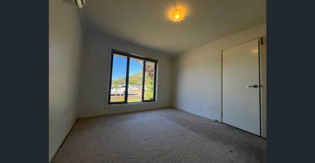 Elegant & Effortless Family Living in a Quiet Direk Setting - Photo 3