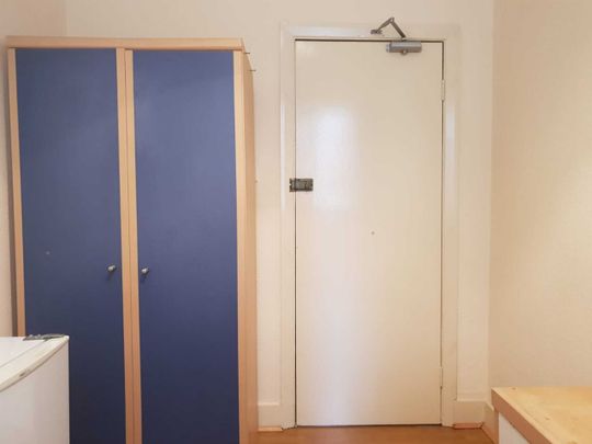 Room in a Shared House, Anson Road, NW2 - Photo 1