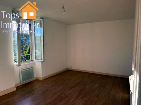 Location Appartement 3 pièces 51m² VILLEFRANCHE DE ROUERGUE 12200 - Photo 2