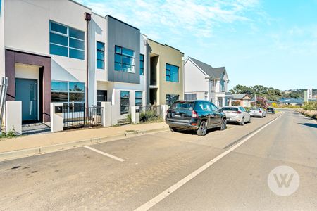 15 Croft Lane, Mount Barker SA 5251 - Townhouse For Rent | Domain - Photo 3