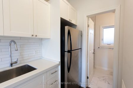 Condo Townhouse For Lease | X8128072 - Photo 5