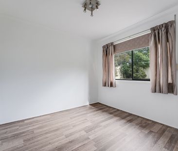 Four Bedroom Home with Spacious Entertaining Area - Photo 3