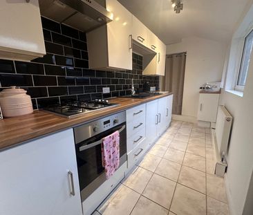 2 bedroom terraced house to rent - Photo 5