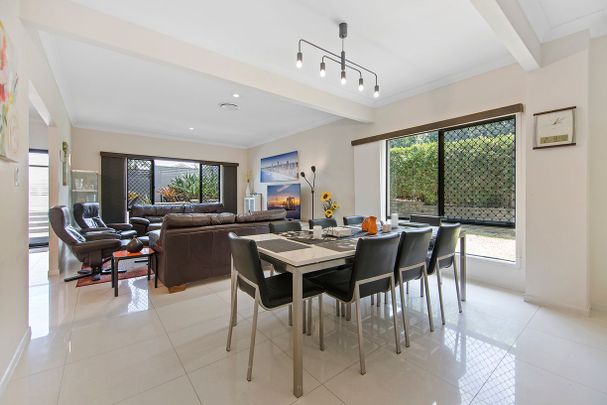 Exquisite Five Bedroom Home with in Home Cinema Style Media Room - Photo 1