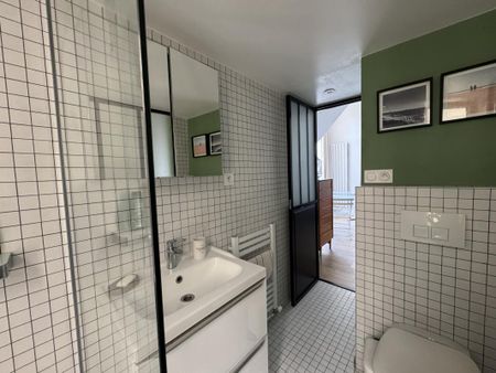 Location Appartement 1 pièce Meublé 30m² PARIS 8ème - Photo 4