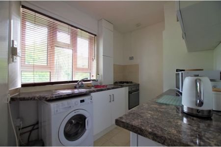 1 Bed Bungalow, Susan Road, SE3 - Photo 4