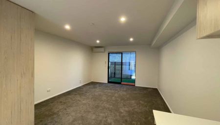 2/75 Ferry Road, City Centre, Christchurch - Photo 2