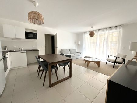 Location Appartement 2 pièces 48m² BORDEAUX 33000 - Photo 2