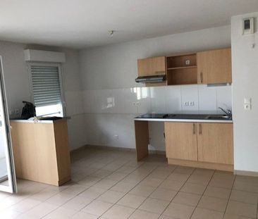 Location Appartement 3 pièces 66m² AMBARES ET LAGRAVE 33440 - Photo 3