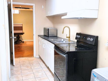 For Lease - 118 Fano Drive, Hamilton, Ontario - Photo 4