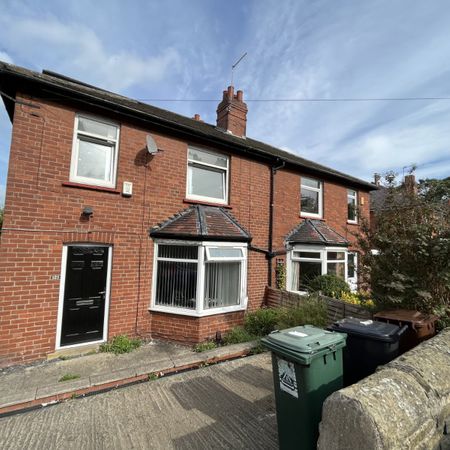 4 bedroom semi-detached house to rent - Photo 4