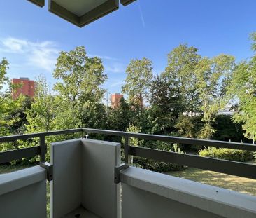 Hell, modern mit grossem Balkon und eigenem Waschturm - Photo 6