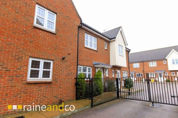 Old Chapel Mews, Codicote - Photo 1