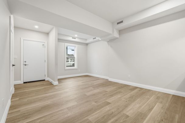 For Lease - 231 Park Street Unit# 1, Hamilton, Ontario - Photo 1