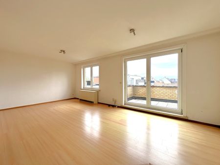 Studio gelegen op de bovenste verdieping met twee terrassen in Mariakerke - Photo 4