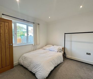 The Street, Holywell Row, BURY ST. EDMUNDS - Photo 1