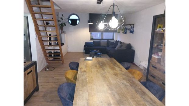 Een appartement op de derde verdieping met ruim terras - Photo 1