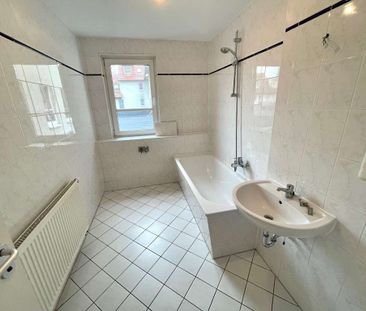 Renovierungsbed&uuml;rftige 3 Zimmer Wohnung mit Balkon in Berlin-B... - Photo 2