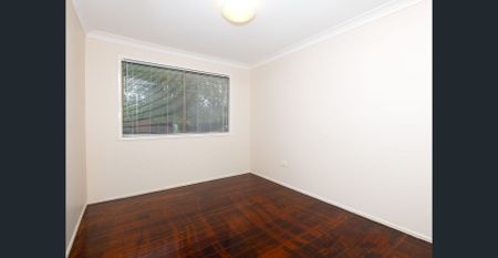 Large Family home within walking distance to everything - Photo 5