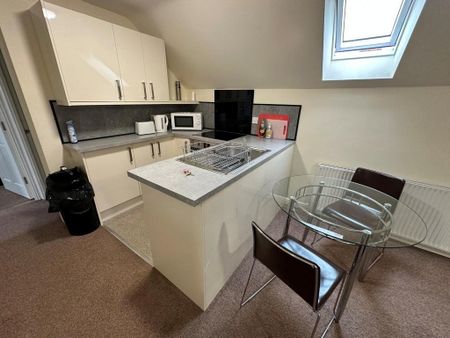 2 bedroom apartment to rent - Photo 5