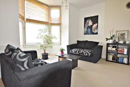 2 bedroom flat to rent - Photo 3