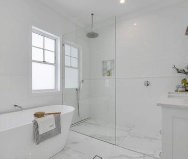 22 Widdop Street, Clayfield QLD 4011 - House For Rent | Domain - Photo 3