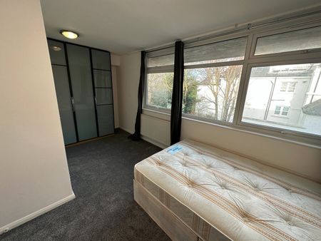 Room in a Shared House, Roxeth Hill, HA2 - Photo 4